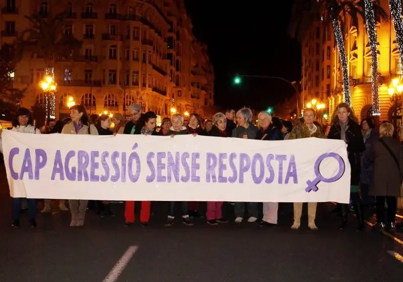 Grupo mujeres Manifestación feminista Valencia contra agresiones sexuales