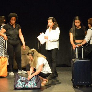 EXPO MUJERES DEL EXILIO COLECTIVA DE MUJERES EMR - EL EXILIO